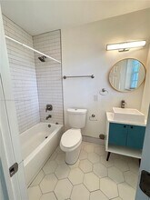 571 NE 67th St in Miami, FL - Building Photo - Building Photo