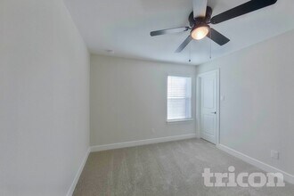 1104 Dye Blvd in Princeton, TX - Foto de edificio - Building Photo