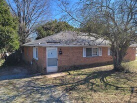 518 W Florida St in Greensboro, NC - Building Photo