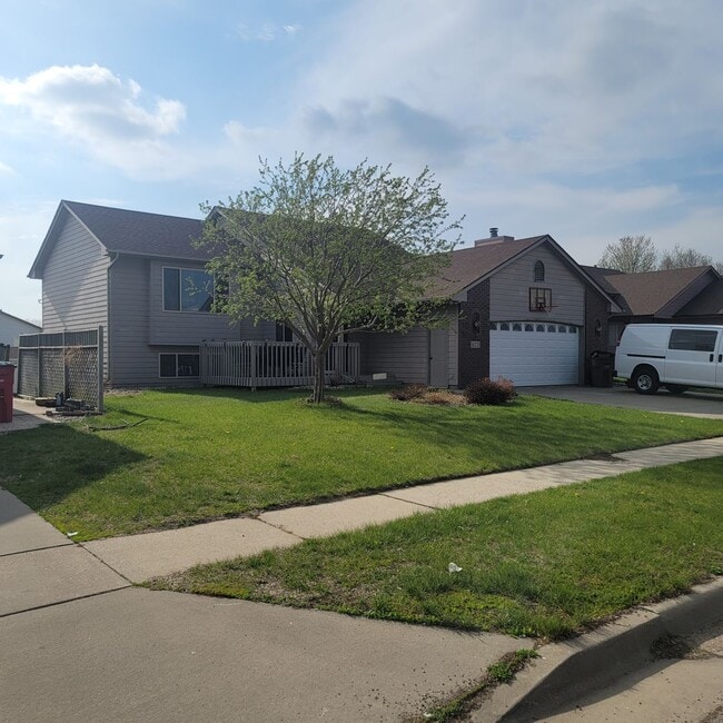 property at 623 N Shepherd Ave