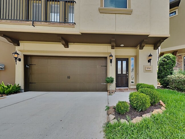 property at 2734 King's Retreat Cir