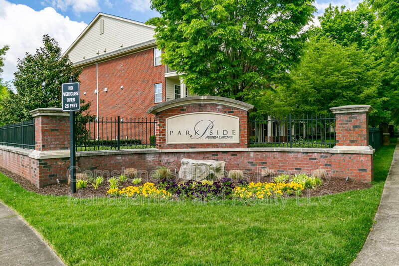 3201 Aspen Grove Dr in Franklin, TN - Building Photo