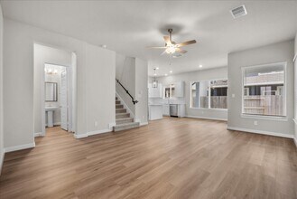 700 Topwater Trl in Kemah, TX - Building Photo - Building Photo