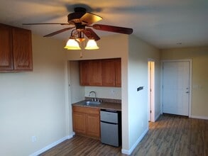 1003 N Opal Dr, Unit B in Prescott, AZ - Foto de edificio - Building Photo