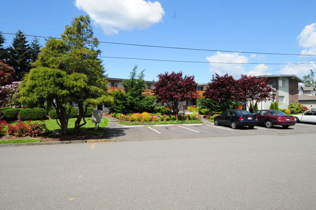 717 A St NE in Auburn, WA - Foto de edificio - Building Photo