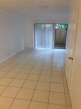 3117 Coral Ridge Dr in Coral Springs, FL - Building Photo - Building Photo