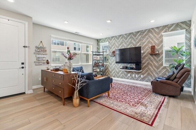 1789 Whitmore Lp in Chula Vista, CA - Building Photo - Building Photo