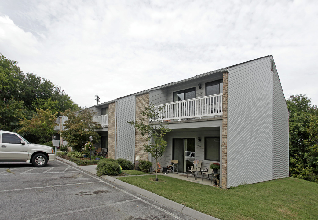 Meadows Apartments in Sevierville, TN - Building Photo