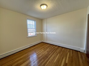 176 North Beacon St, Unit 3 in Boston, MA - Building Photo - Building Photo