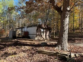 6742 Skyview Dr SE in Acworth, GA - Building Photo