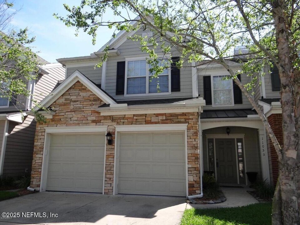 11055 Castlemain Cir E in Jacksonville, FL - Building Photo