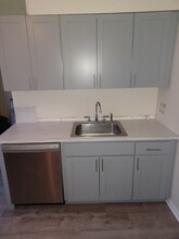 5811 S Kolmar Ave in Chicago, IL - Building Photo - Building Photo