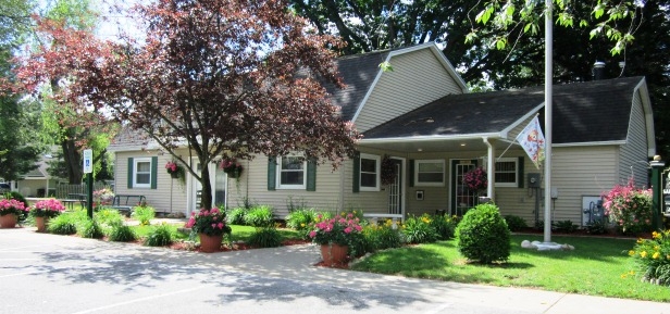 Country Acres Mobile Village in Cadillac, MI - Building Photo