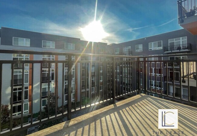 145 Riverhaven Dr, Unit 454 in Oxon Hill, MD - Building Photo - Building Photo