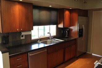 8353 E Via de Sereno in Scottsdale, AZ - Building Photo - Building Photo