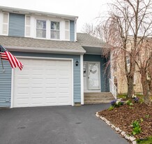 109 Arbor Dr in Providence, RI - Building Photo