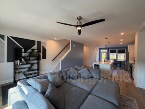 2027 Melbourne St in Newport News, VA - Building Photo - Building Photo