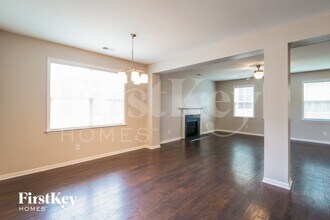 425 Abelia Ln in Summerville, SC - Building Photo - Building Photo