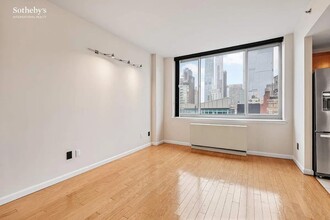 520 W 23rd St in New York, NY - Building Photo - Building Photo