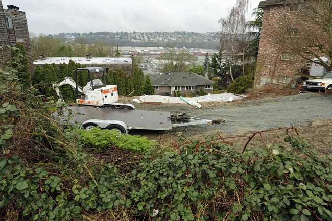 Tanglewood Apartments in Seattle, WA - Building Photo - Building Photo