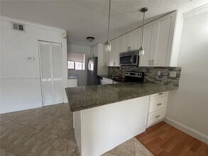 104 Gardens Dr in Pompano Beach, FL - Building Photo - Building Photo