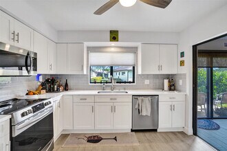 4840 Greentree Ln in Boynton Beach, FL - Building Photo - Building Photo