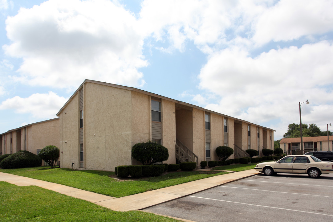 College Trace Apartments in Pensacola, FL - Building Photo