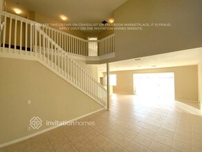 160 Berenger Walk in Royal Palm Beach, FL - Foto de edificio - Building Photo