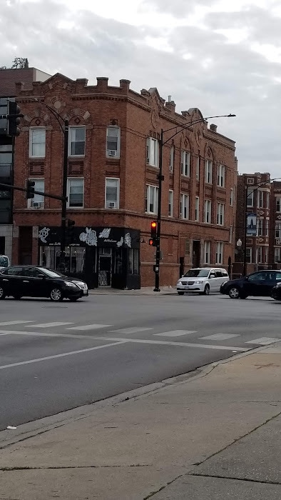 property at 2350 W Augusta Blvd