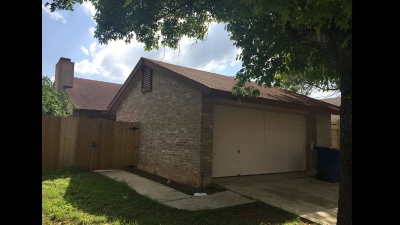 9570 Bowen dr in San Antonio, TX - Building Photo