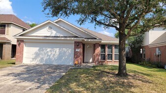 7211 Foxwalk Ln in Humble, TX - Building Photo