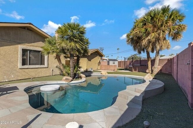 property at 1859 N Morris