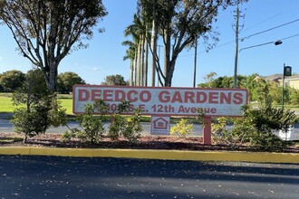 Deedco Gardens in Homestead, FL - Foto de edificio - Building Photo