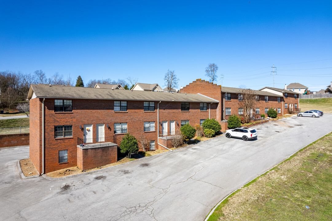 Abbott Townhouses in Maryville, TN - Building Photo