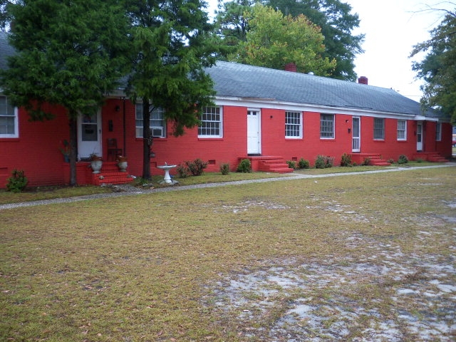 Washington Court Apartments in Hamlet, NC - Foto de edificio