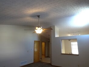 7898 Antonio Ln in Blacklick, OH - Building Photo - Building Photo