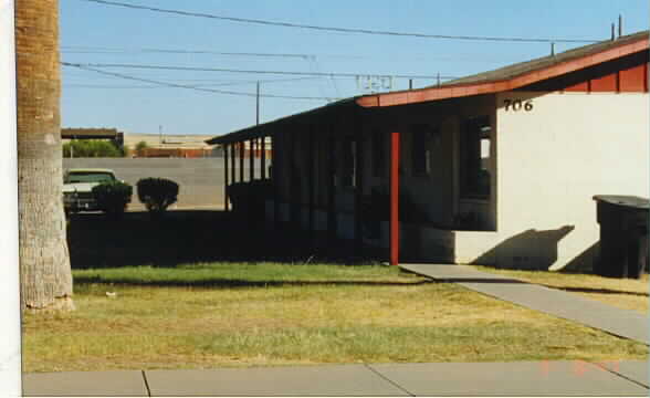 706 W 5th Ave in Mesa, AZ - Building Photo