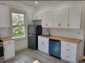 274 Summit Ave, Unit Apartment 2 in Mount Vernon, NY - Building Photo