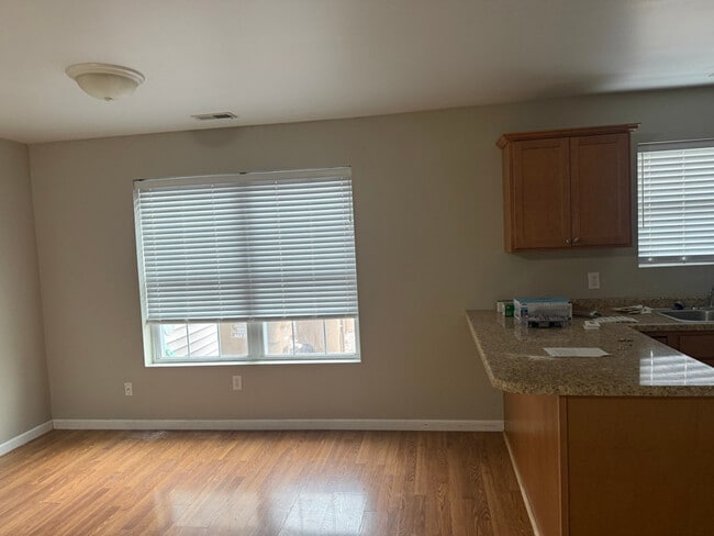 206 S Springfield St