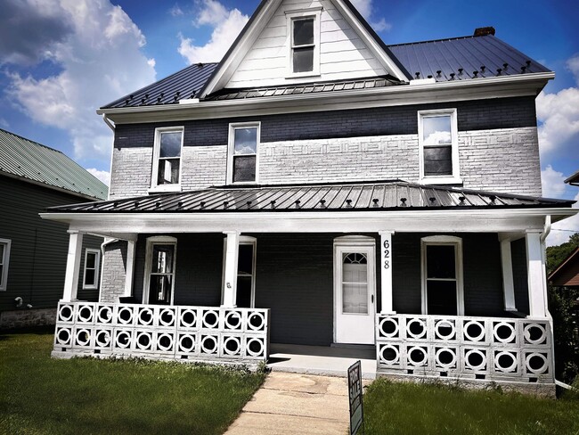 property at 628 S Logan Blvd