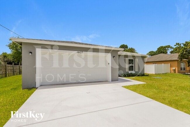 1902 SW Janette Ave in Port St. Lucie, FL - Building Photo - Building Photo