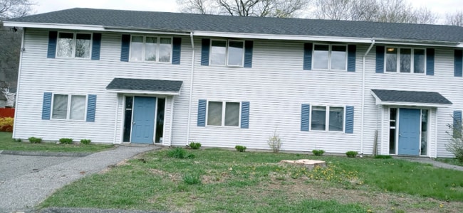 12 Beach St in Winsted, CT - Building Photo - Building Photo