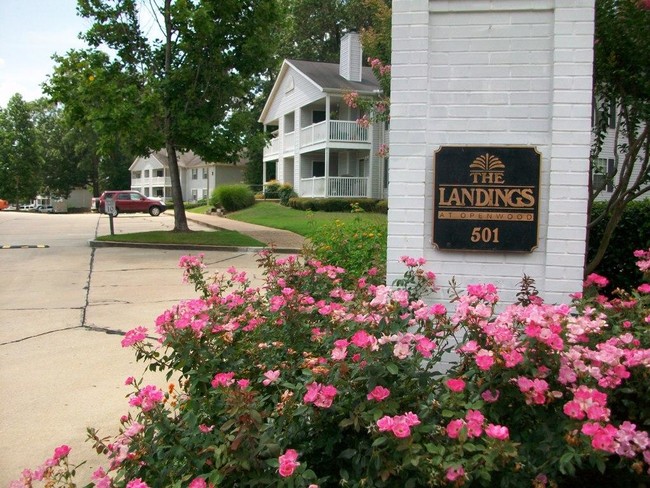 The Landings Apartments in Vicksburg, MS - Building Photo - Building Photo