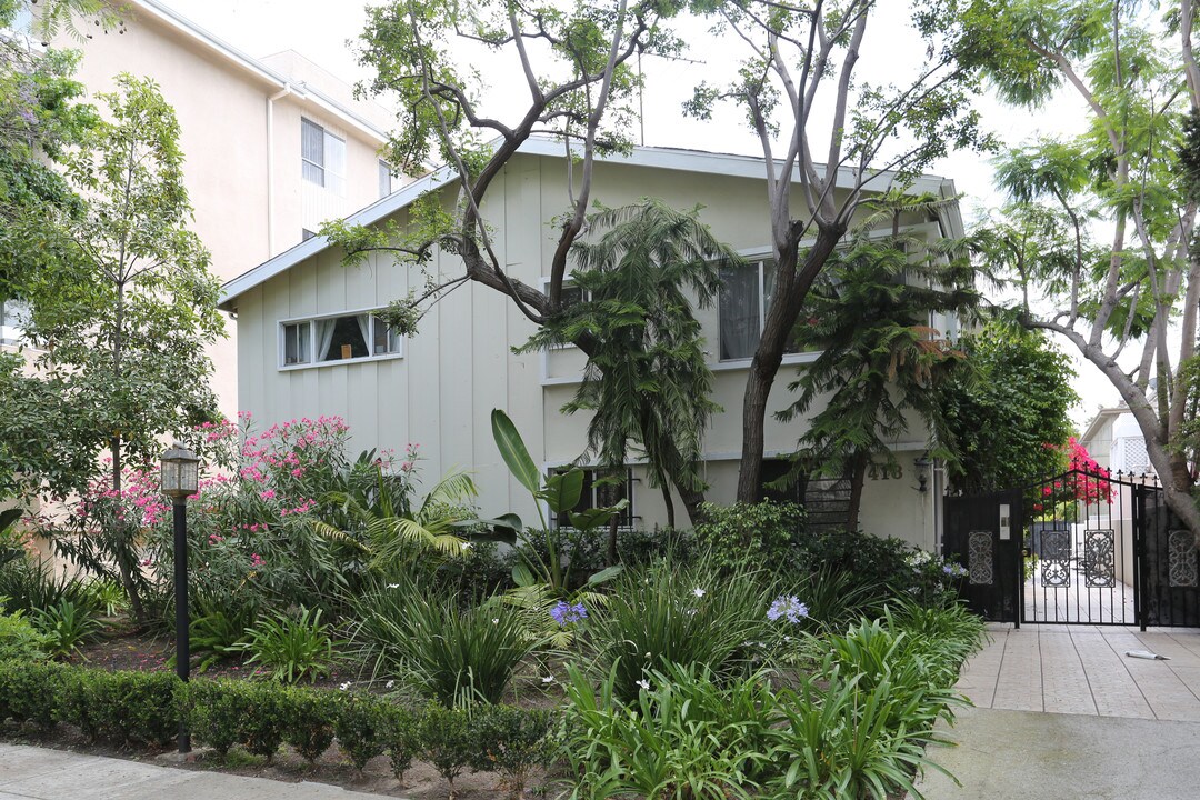 418 N Palm Dr in Beverly Hills, CA - Building Photo