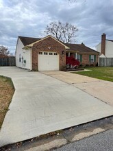 1312 Nesbitt Dr in Virginia Beach, VA - Foto de edificio - Building Photo