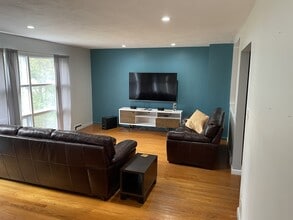 104 Terrace Cir in Syracuse, NY - Building Photo - Building Photo