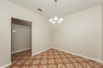 1594 The 12th Fairway in Wellington, FL - Foto de edificio - Building Photo