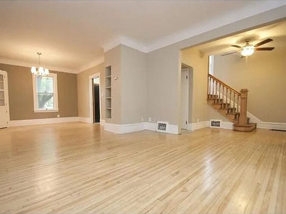 1039 23rd Ave SE in Minneapolis, MN - Building Photo