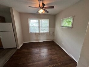 7500 E 76th St in Kansas City, MO - Building Photo - Building Photo