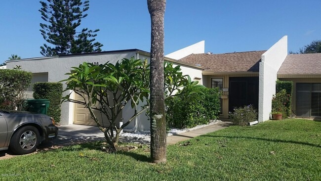 property at 408 Hawthorne Ct